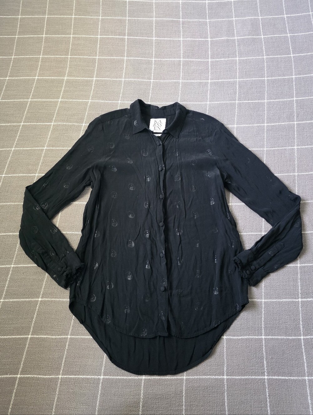 Zoe Karssen Blouse Long Sleeve Bitton Down Yin Yang Motif